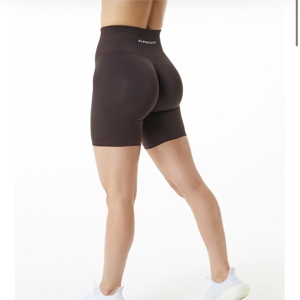 Amplify Short 7.5”
